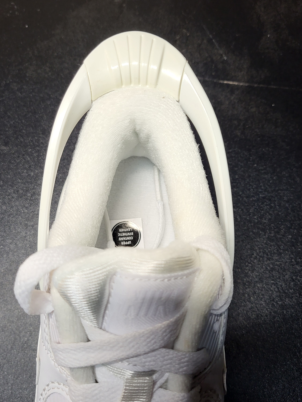 *NEW* Nike Air Max 90 Flyease Triple White Shoes Sneakers Size 5Y Women's 6.5 - Picture 8 of 9